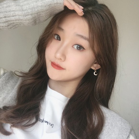 💕last one Dreamy Moon Drop Earrings - Picture 5 of 6